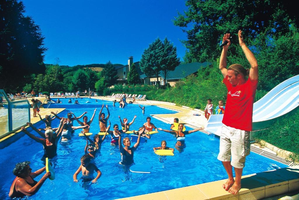 Camping Paradis Marmotel Saint-Geniez-d'Olt Exterior photo